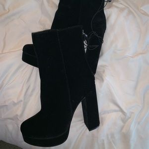 NEVER WORN black boots